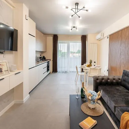 Adda Sea In Odyssey & Pool Appartement *